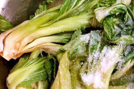 10斤高根菜腌咸菜能放多少盐