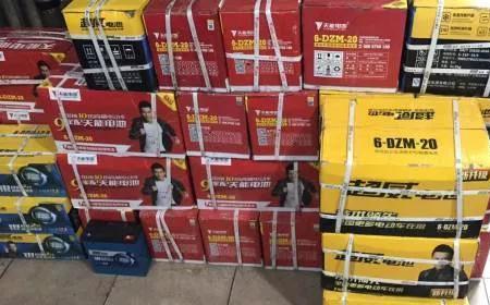 新诺力与超威哪个电池品牌好