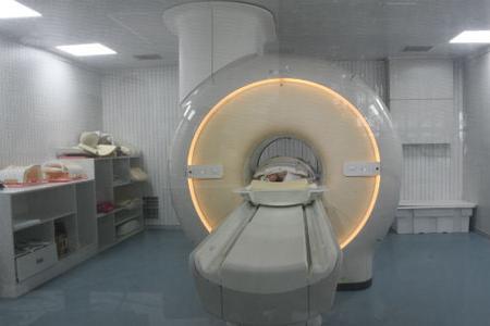 核磁共振机器是哪个国家造的