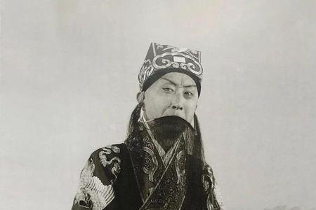 一个立加白念什么