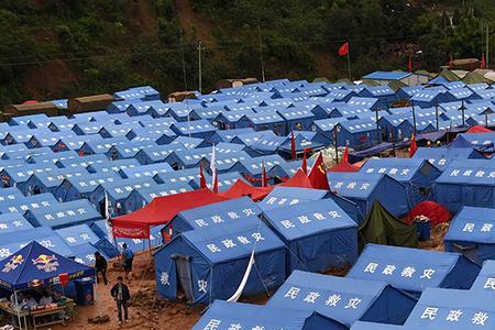 救灾帐篷5*6搭建方法