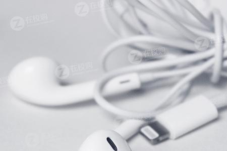 苹果有线耳机怎么充电