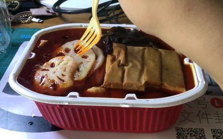自热火锅冒水怎么办