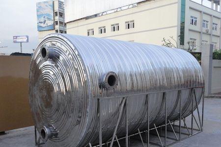 水箱水塔顶部溢流口一直冒水