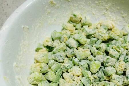 河南青辣椒拌生面粉的做法