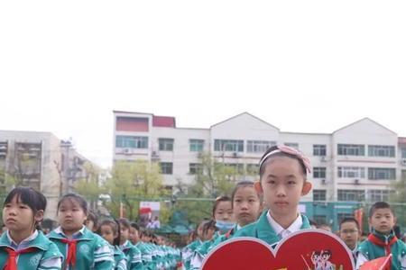 铮铮风骨什么意思