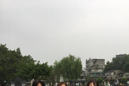 月色容容的意思