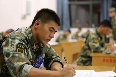 允许大学生没毕业就报军校吗