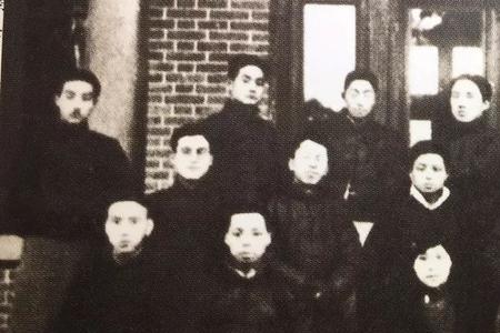 茅盾1921年成立了什么