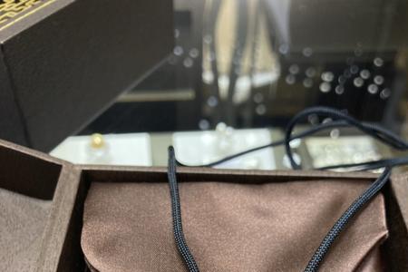 周大福传承挂坠绳子算克重吗