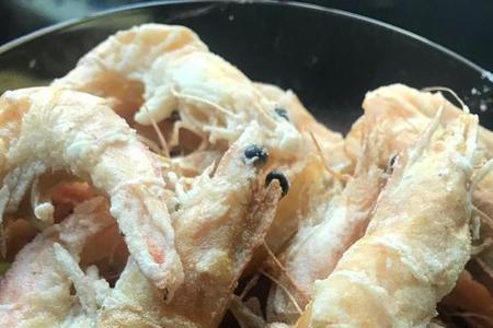 大虾不剥皮怎么炸又酥又脆
