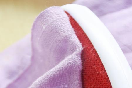 塑料衣服撑发粘怎么处理