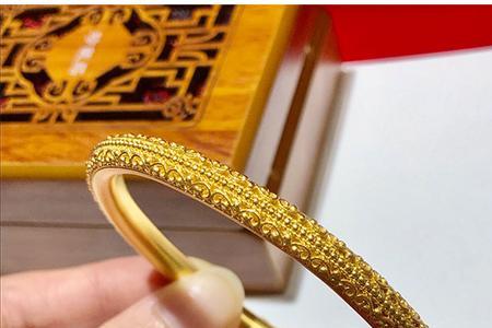 老凤祥古法黄金圈口56有多少克