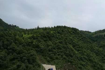 绵茂公路有多少个隧洞