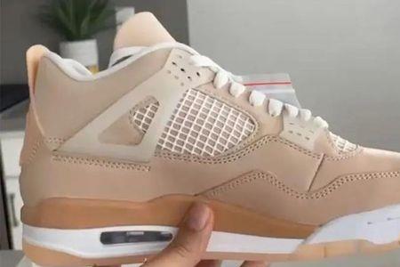 aj4小了挤脚怎么撑大
