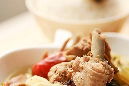 酸菜炖鸭肉的吃法
