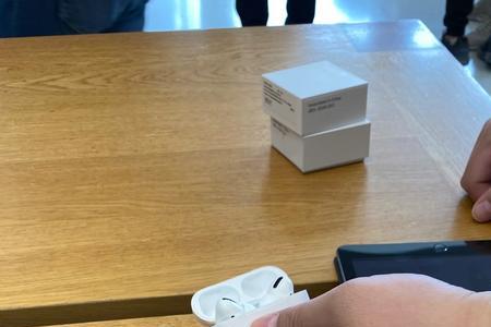 airpodspro一只耳有电怎么连不上
