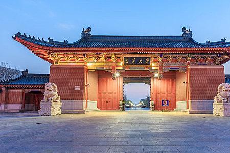 上海有什么南大学