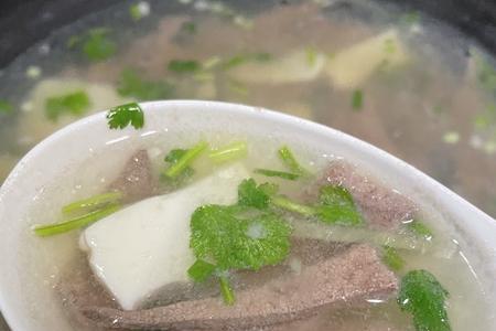 猪肝西红柿香菇豆腐汤的做法