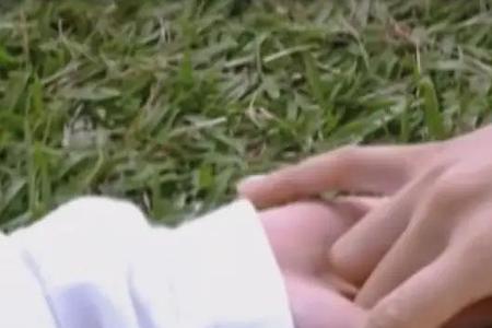 八月照相馆女主知道男主已死