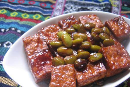 红烧肉炖臭豆腐的家常做法