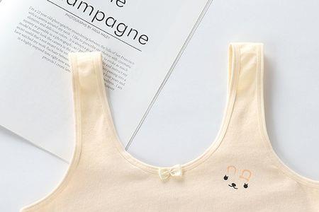 青春期女孩为什么穿小背