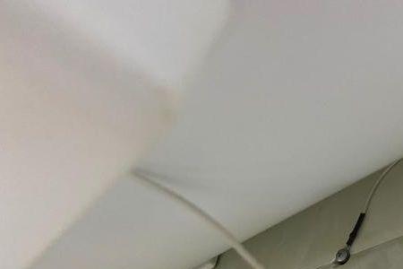 热水器旁边可以安装电源插座吗