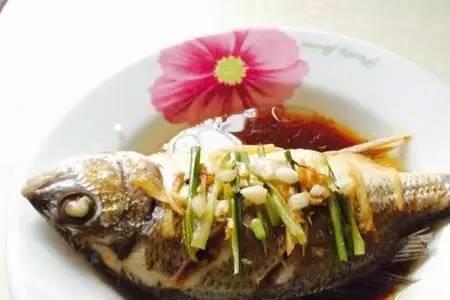 清蒸鱼放冰箱冷藏多久