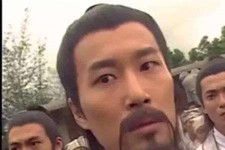 华山掌门鲜于通结局
