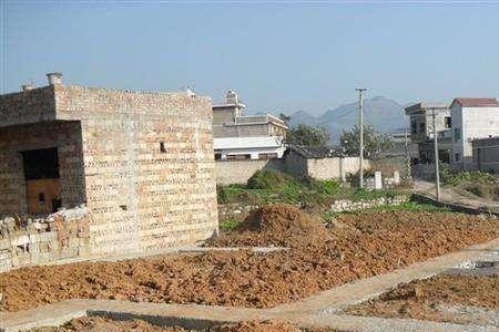 田里建房如何打地基