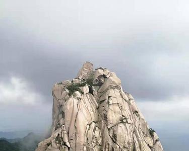 千仞岳的意思