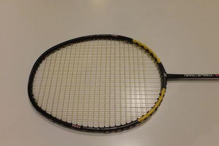 尤尼克斯为什么上面会标japan