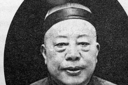 冯敬尧和杜月笙谁更早出名