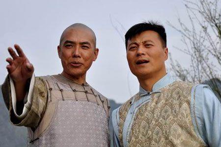 同门兄弟小凤桃扮演者是谁
