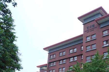 北京十一学校是谁起的名
