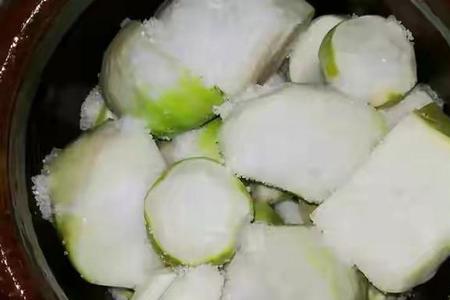 腌芥菜疙瘩中途补水好不好