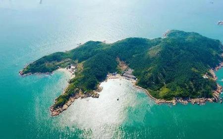 海中荒岛的地形特征