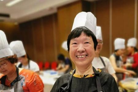 赞美女人包粽子的诗句