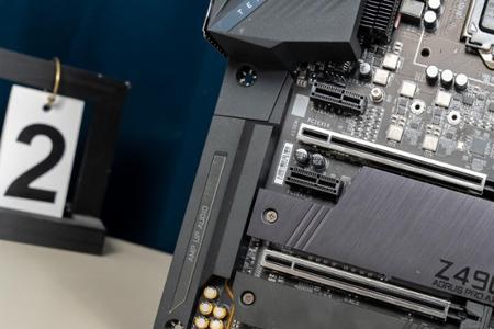 技嘉z690aoruspro属于什么级别