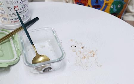 桌子上一抹全是灰中抹的读音音