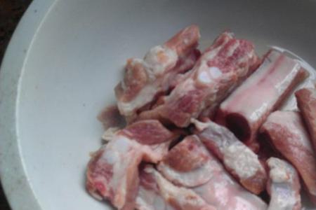 红豆焖排骨的做法