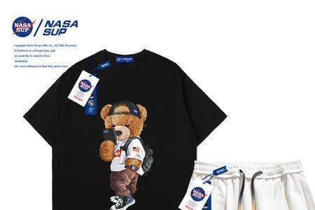 nasastussy是什么牌子的衣服