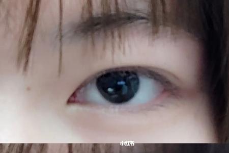 为什么哭久了卧蚕会变成白色