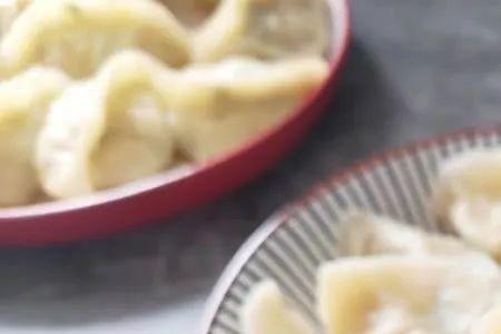 塑料盆能盛饺子馅吗