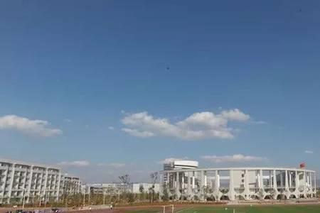 曲靖一职中在什么地方