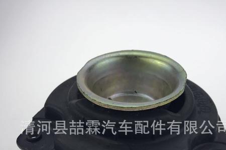 迈腾b7减震顶胶异响