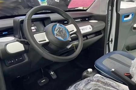 宏光mini2022款最低配有空调吗