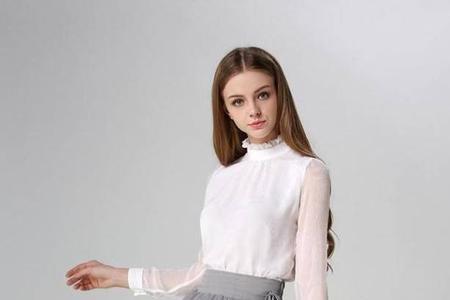 半身沙裙搭什么衣服好