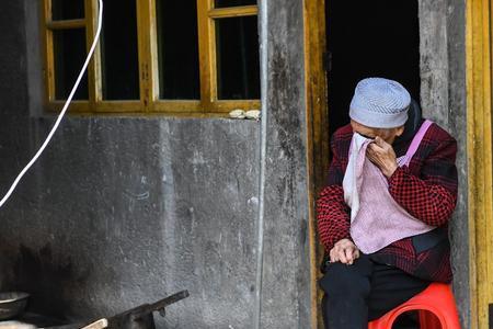 黑发人送白头人是什么意思