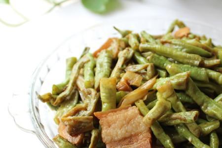 螃蟹炖豆角做法